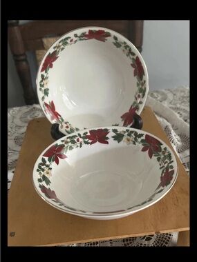 Gibson Poinsettia Holiday Ceramic Serving Bowls - Red and Green